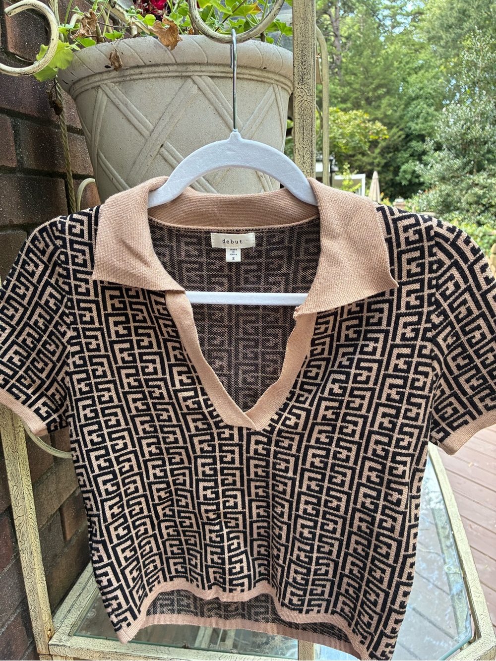 debut Beige and Black Geometric Knit Polo Tee